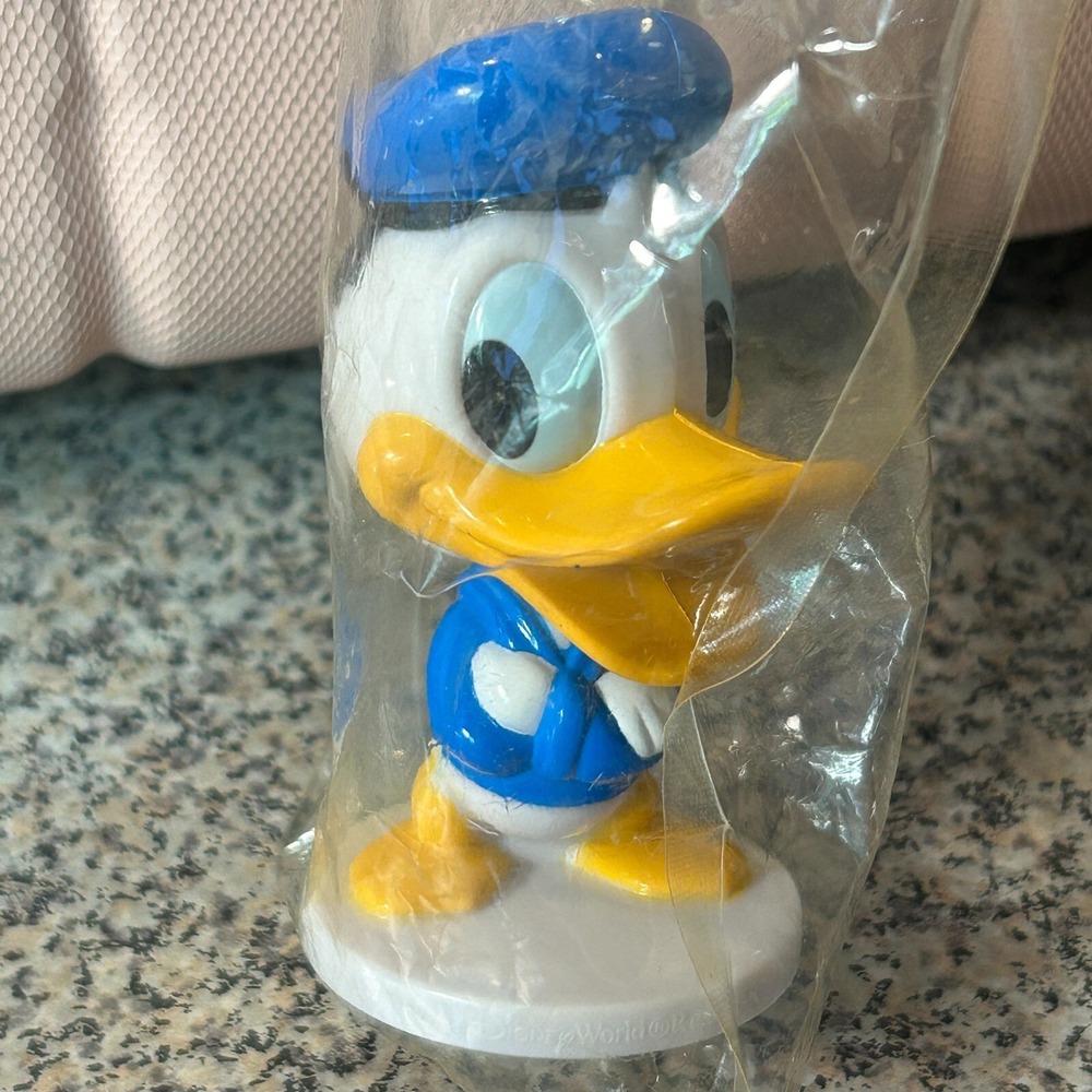 2003 DISNEY World Resort Donald Duck Kellogg's Bobble Head Figurine -New in Box - Picture 2 of 11